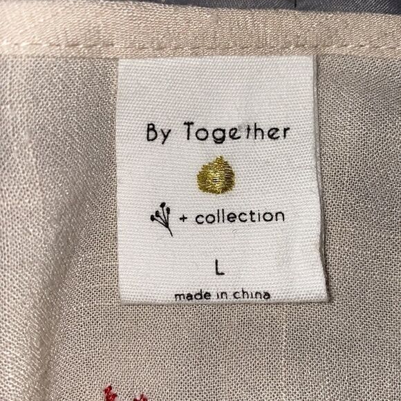 By Together Ivory & Red Embroidered Star - Picture 3 of 6